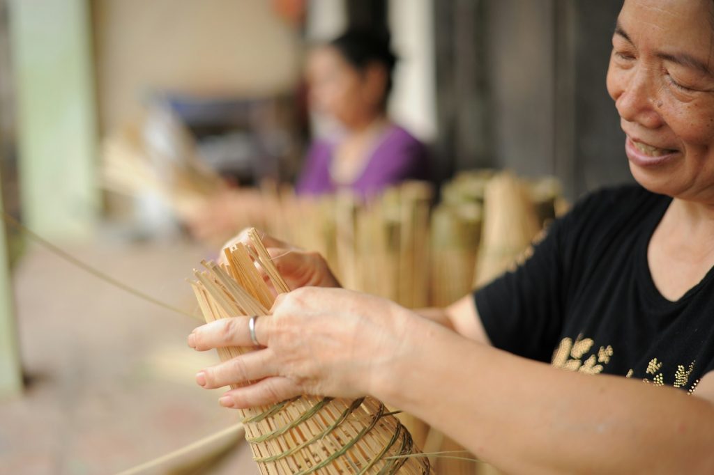 Rattan Webbing MOQ: Minimum Orders, Mix Options & Sample Rolls