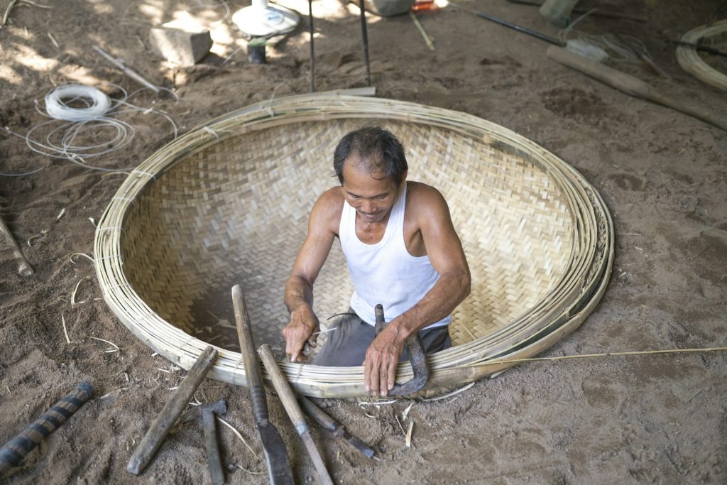 Rattan Webbing Wholesale: MOQ, Roll Quantities & Export Pricing
